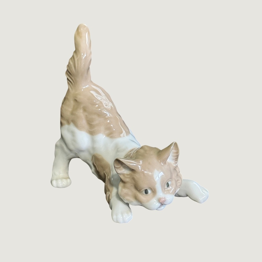 Lladro Playful Kitten Figurine 5091 Tan White Porcelain Cat Spain 1981